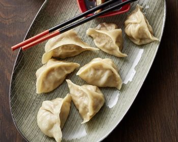 dumplings en plato
